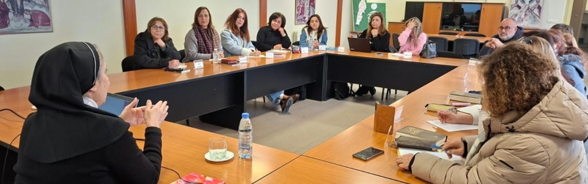 شَغَفُ الكَلِمَةِ يَجْمَعُ المُعلّمين: اِنْطِلَاقَةٌ وَاعِدَةٌ لِبَرْنَامَجِ "التَّنْشِئَةِ المُسْتَدَامَة" (24-01-2026)